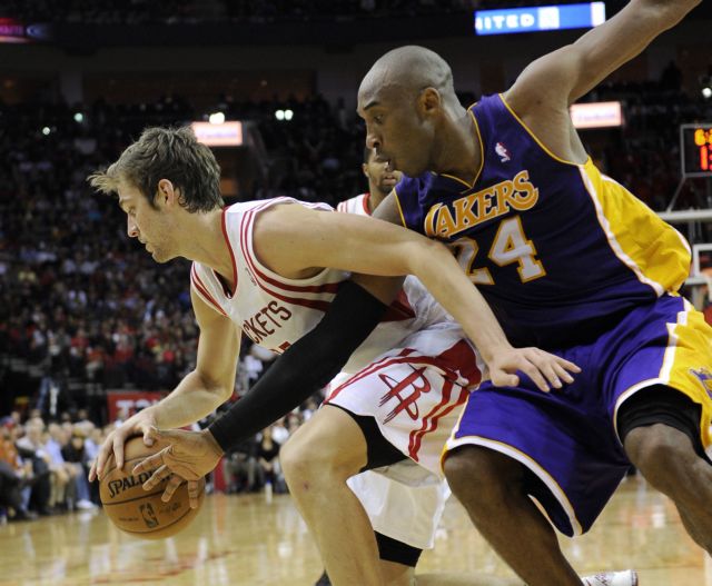 Νέα ήττα για τους Λέικερς αυτή τη φορά από τους Ρόκετς